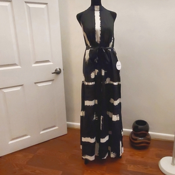 SHEIN VCAY Black and White Dress - Picture 7 of 7